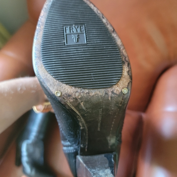 FRYE 8M Regina back zipper LEATHER Boots. - Picture 10 of 11